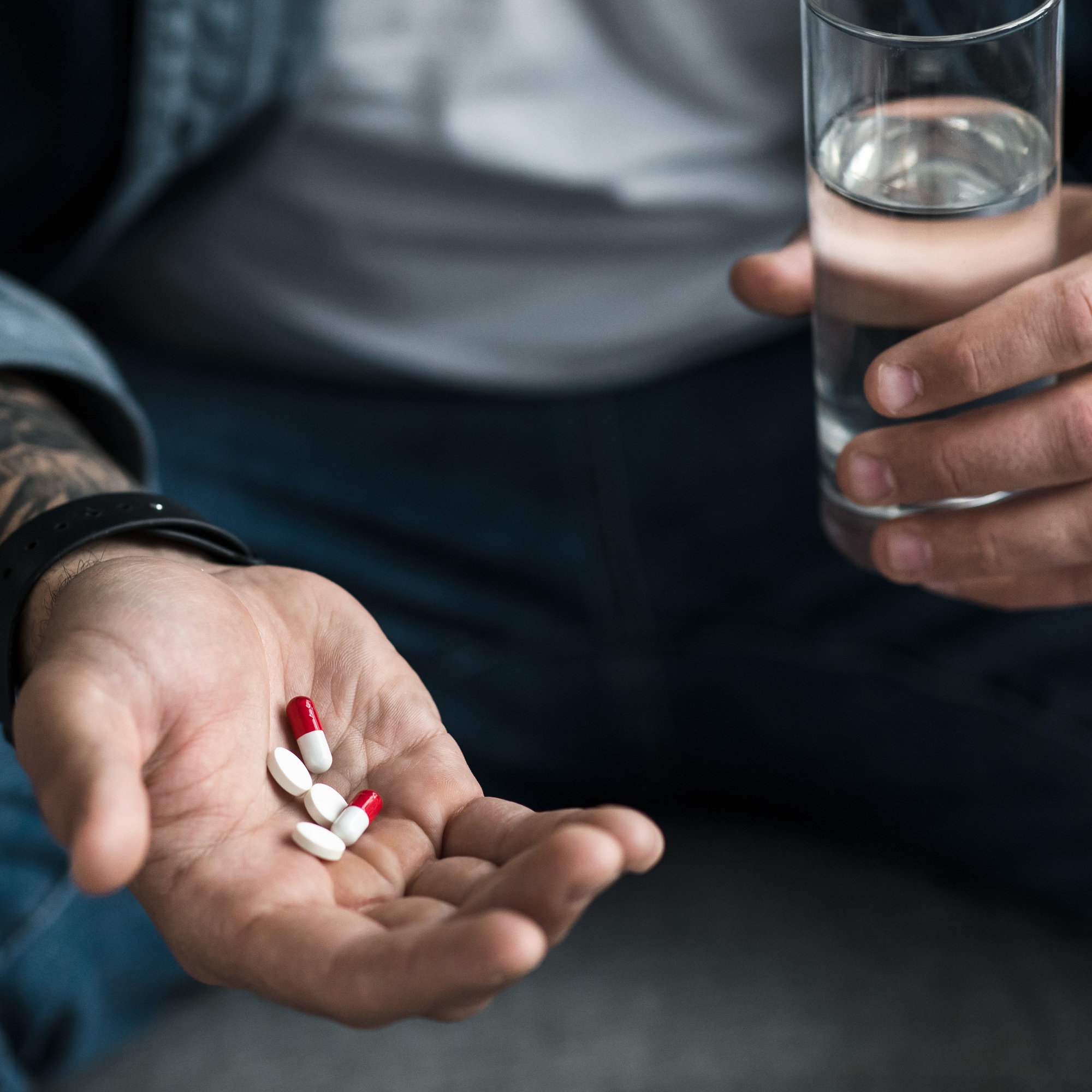 Pain relievers, antidepressants, patient suffering from ache